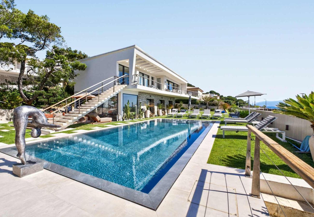Villa in Antibes - Villa Houmoana Cap d'Antibes French Riviera 5-BD