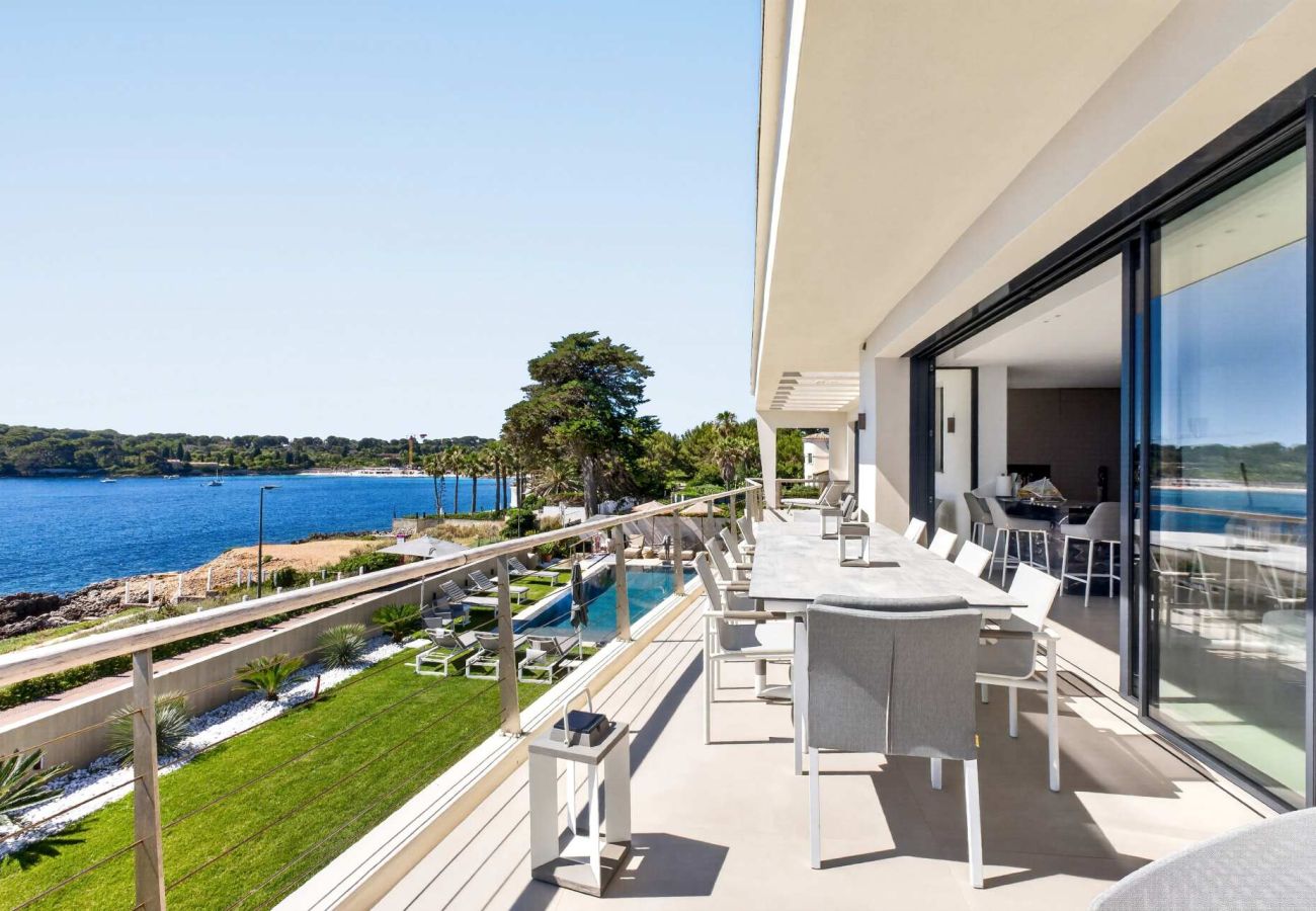Villa in Antibes - Villa Houmoana Cap d'Antibes French Riviera 5-BD
