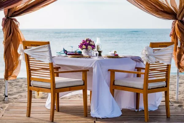 honeymoon beach restaurant st barts