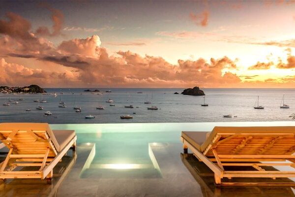 Villa June, luxury villa for rent in Corossol, exceptional view of the bay and sunset