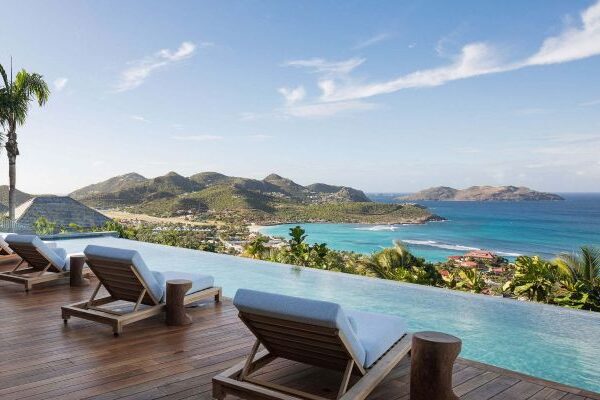 panorama exclusif à la villa Unik St Barth depuis la piscine à débordement